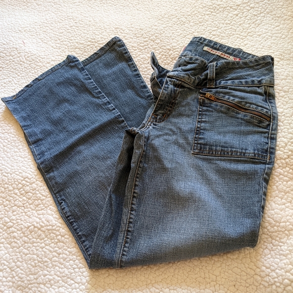 Guess Jeans - Picture 7 of 11